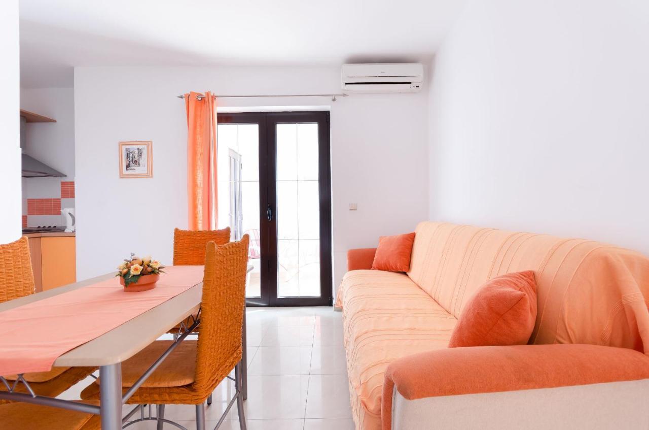 Apartments Helena Lopar Exterior foto