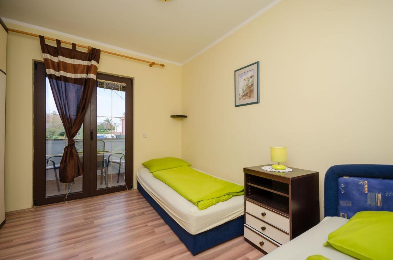 Apartments Helena Lopar Exterior foto