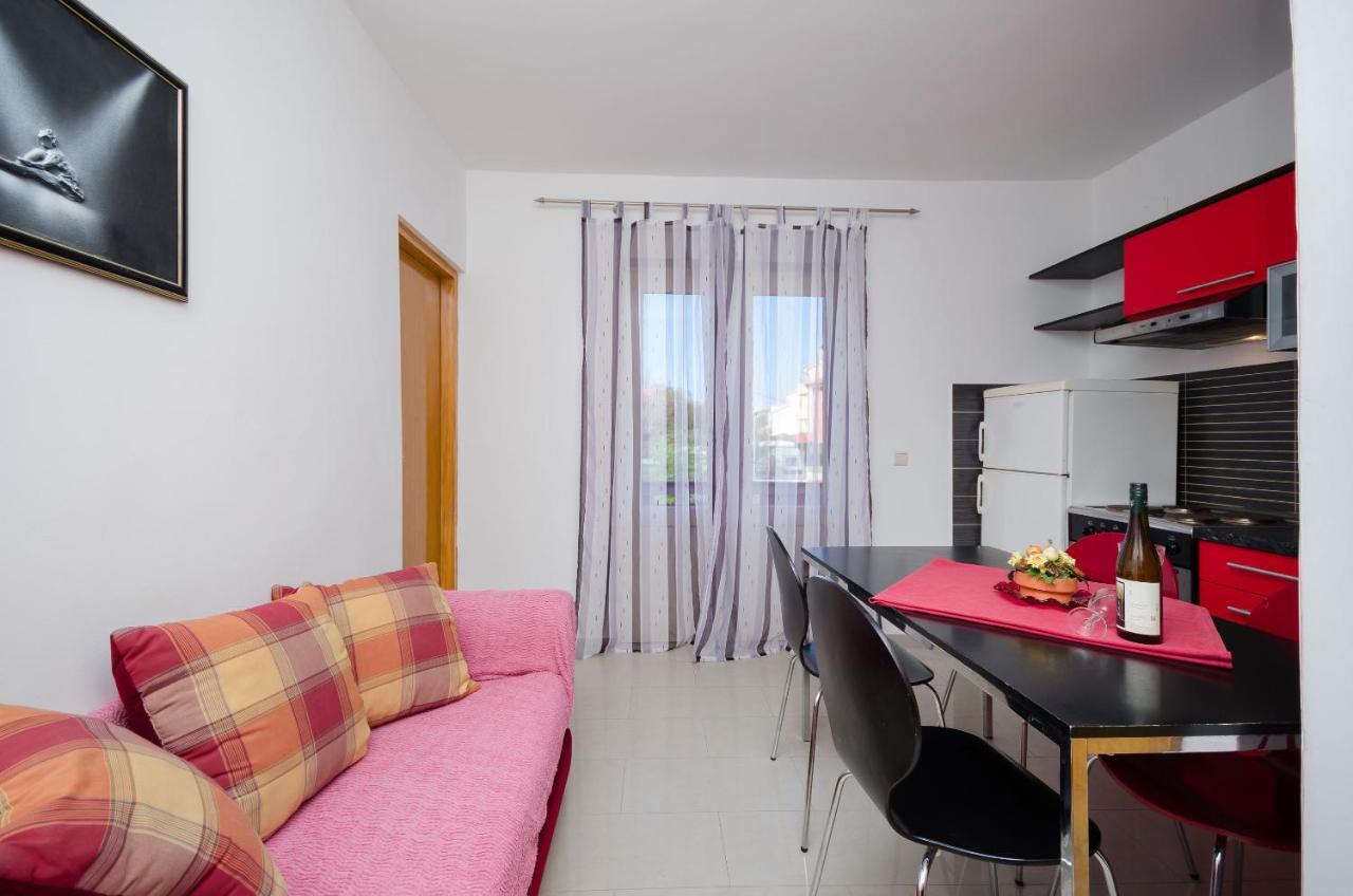 Apartments Helena Lopar Exterior foto