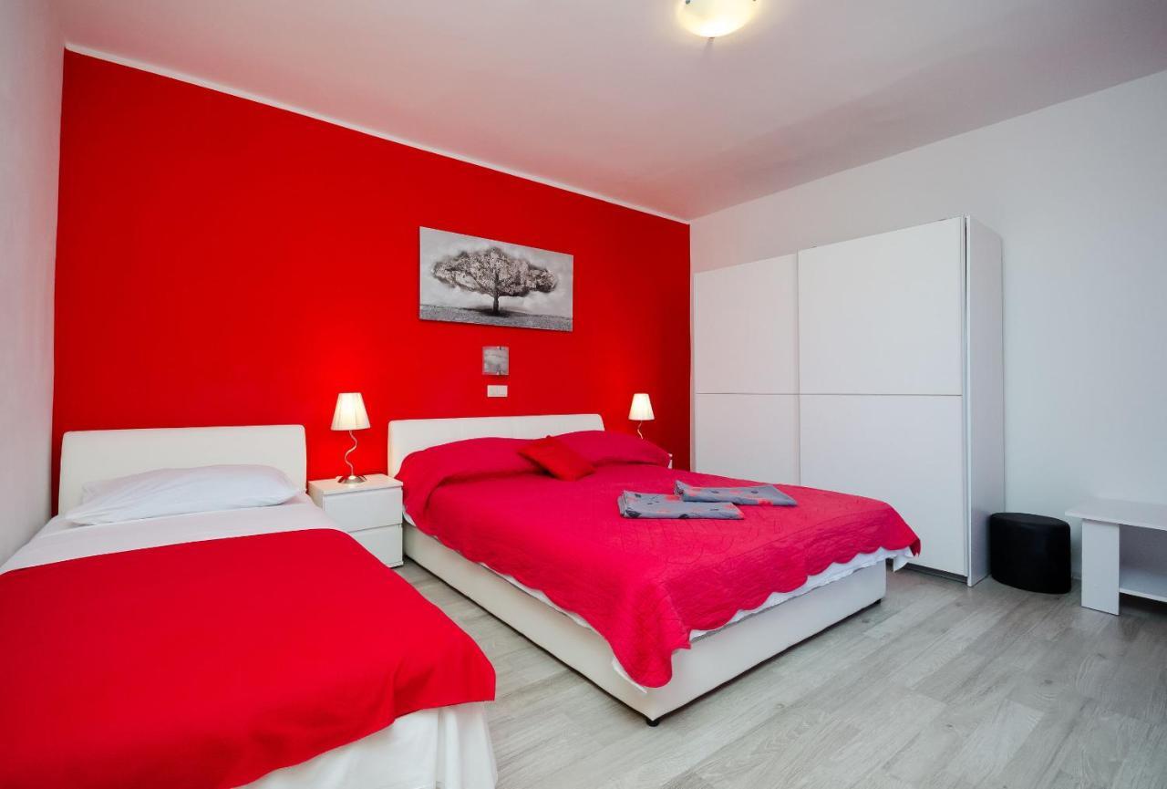 Apartments Helena Lopar Exterior foto